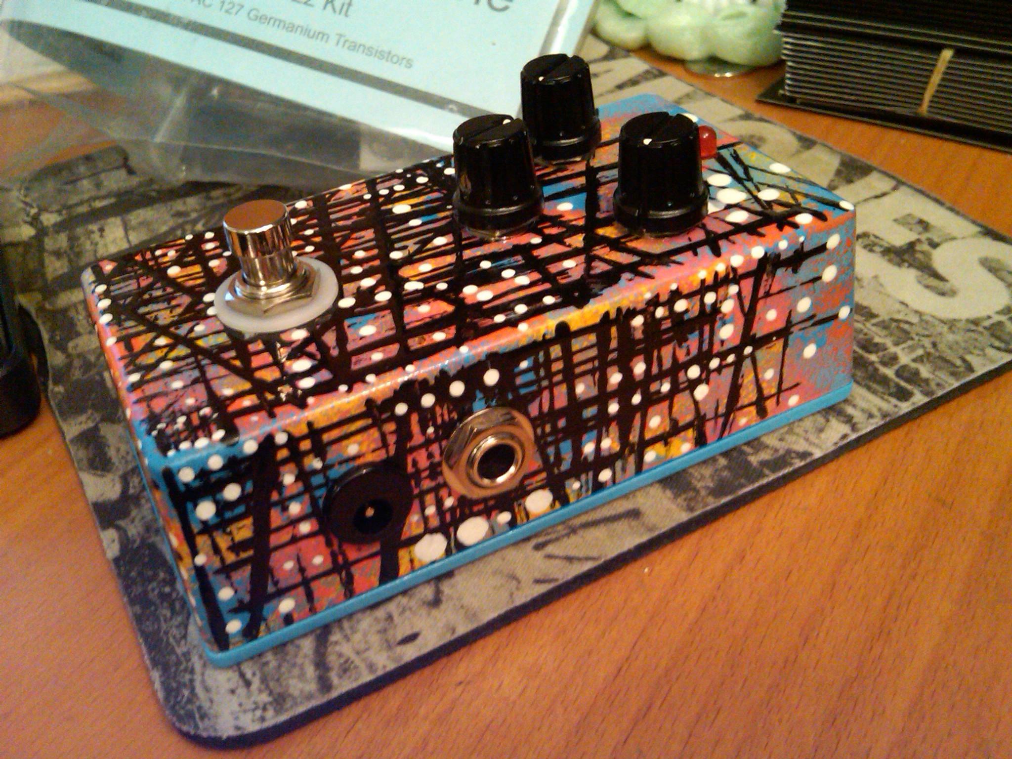 BYOC　E.S.V. 2Knob Bender Laura Bennett painted B.Y.O.C. E.S.V. Fuzz Pre-built Pedal