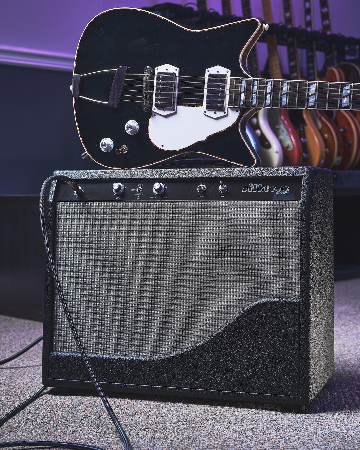 Silktone Astro 12W KT66 Amplifier Axe... And You Shall Receive