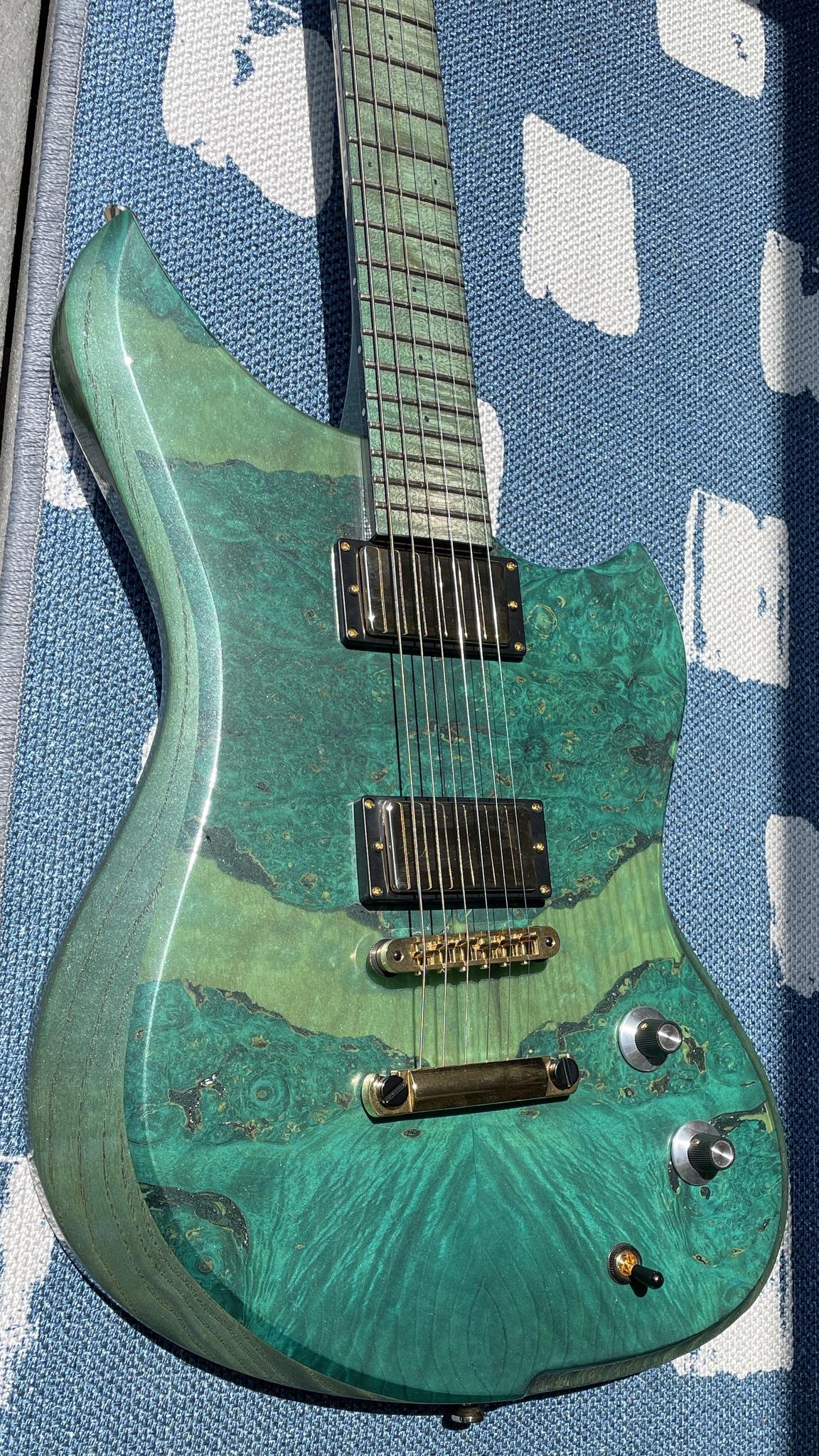 Dunable Guitars Custom Yeti Axe... And You Shall Receive
