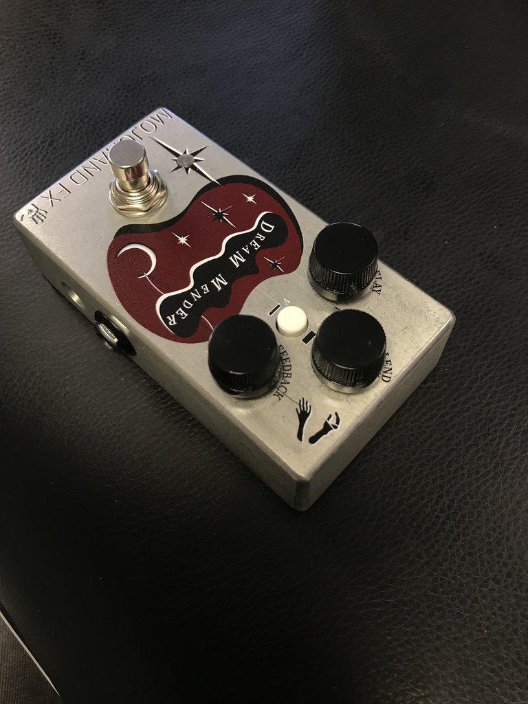 Mojo Hand FX Dream Mender Echo/Chorus/Vibrato Axe... And You Shall