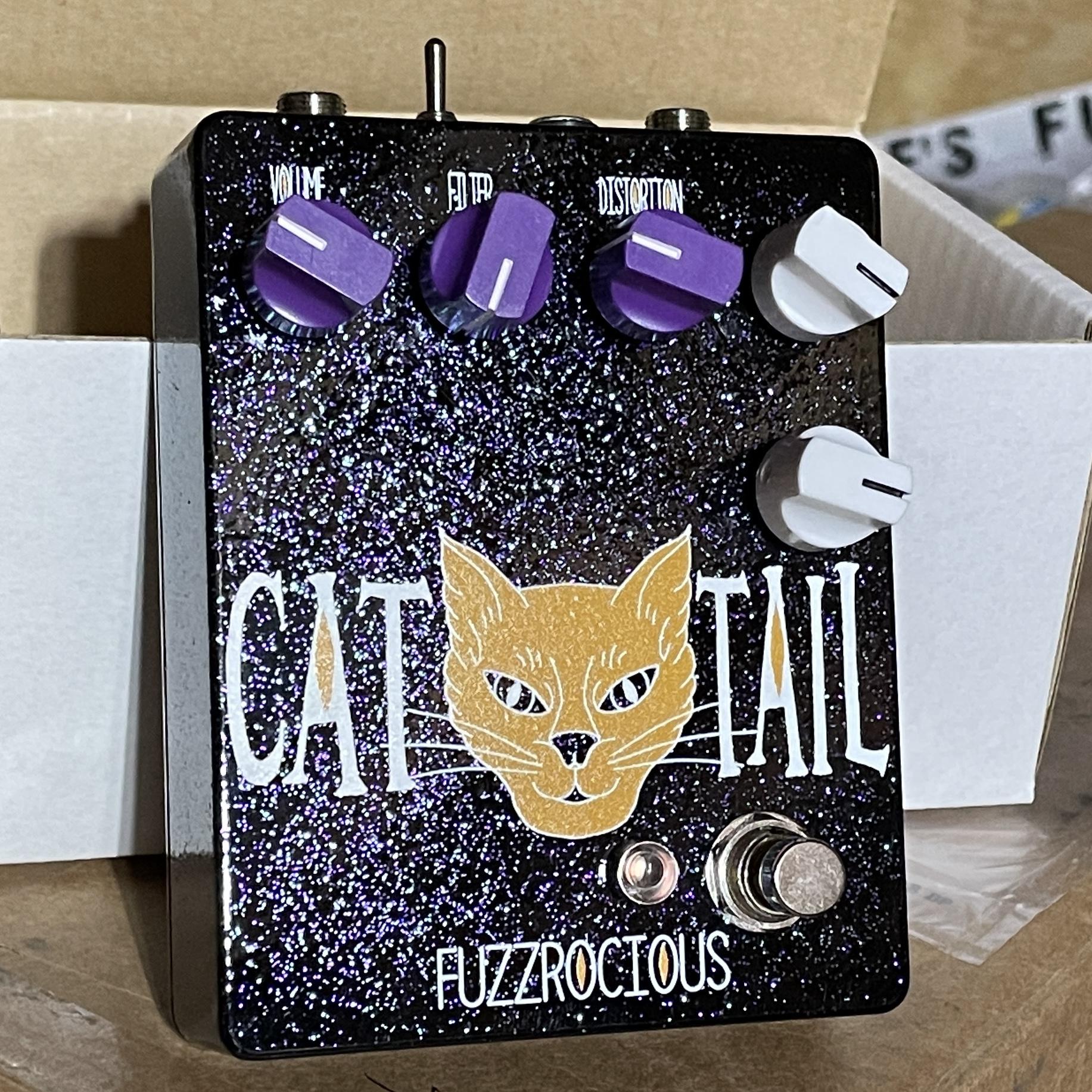 人気の新作 Cat Pedals Fuzzrocious Tail Receive Shall You And Axe | ギター
