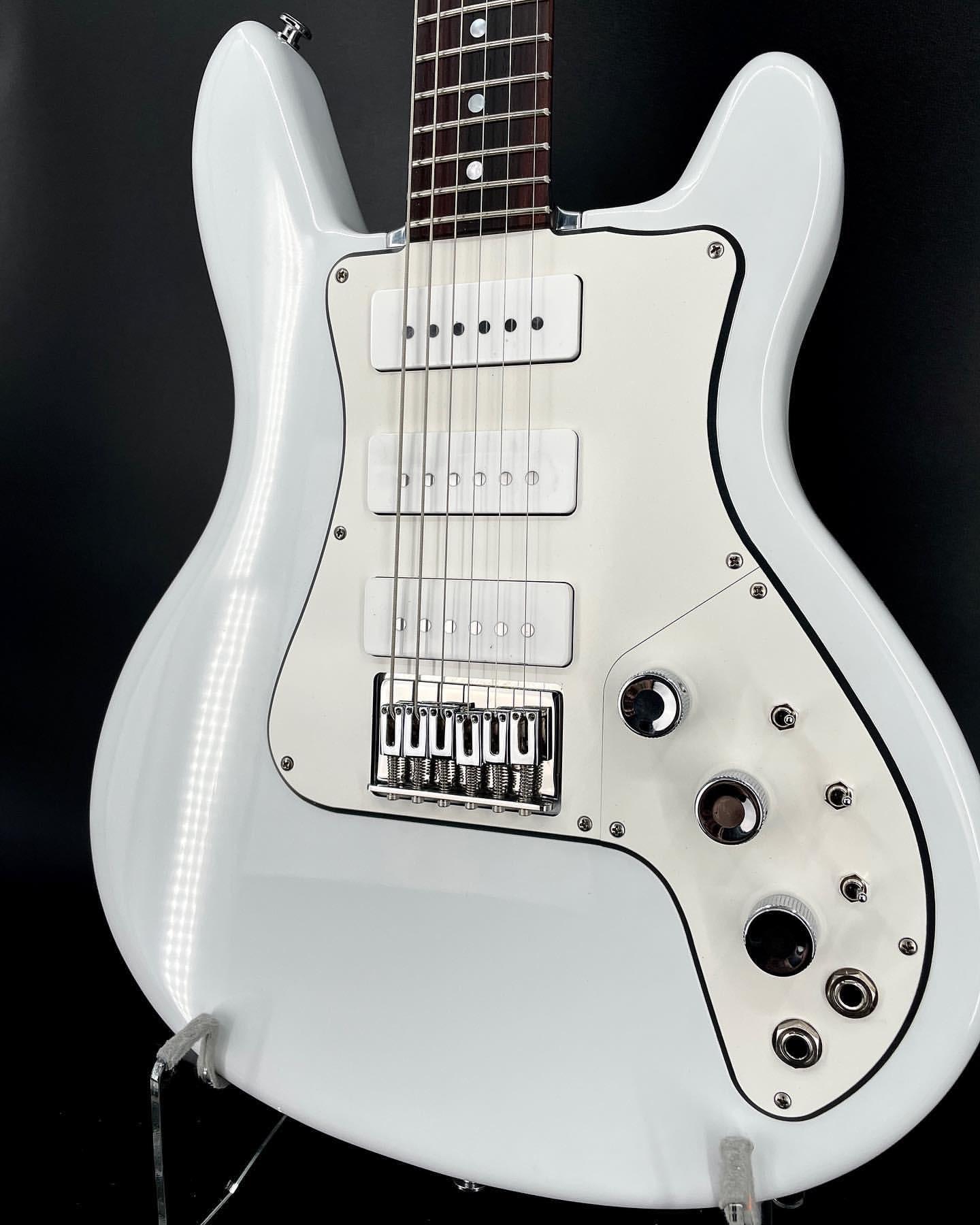Travis Bean Designs TB 500JG Axe. And You Shall Receive