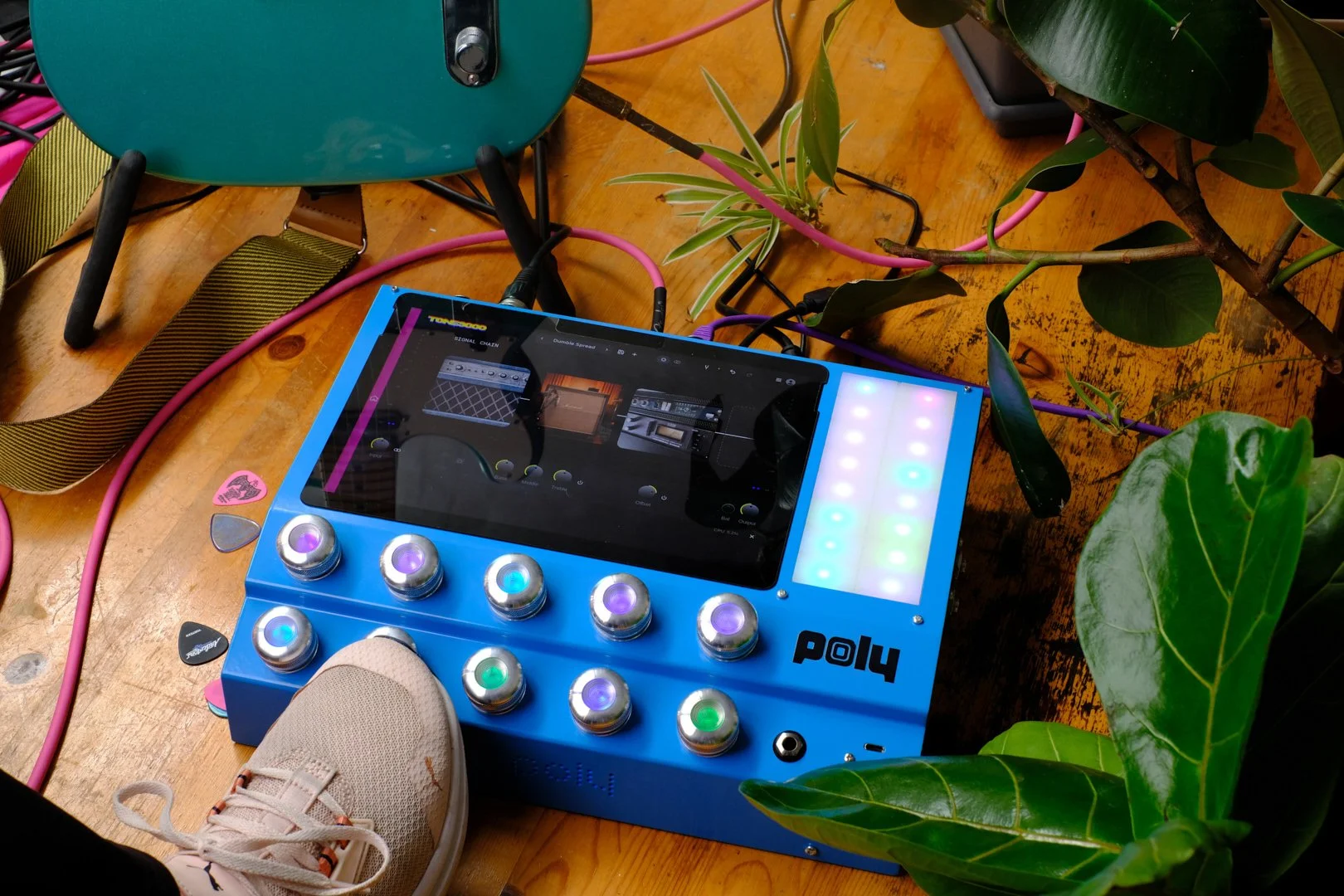 Poly Hugo (pre-order)