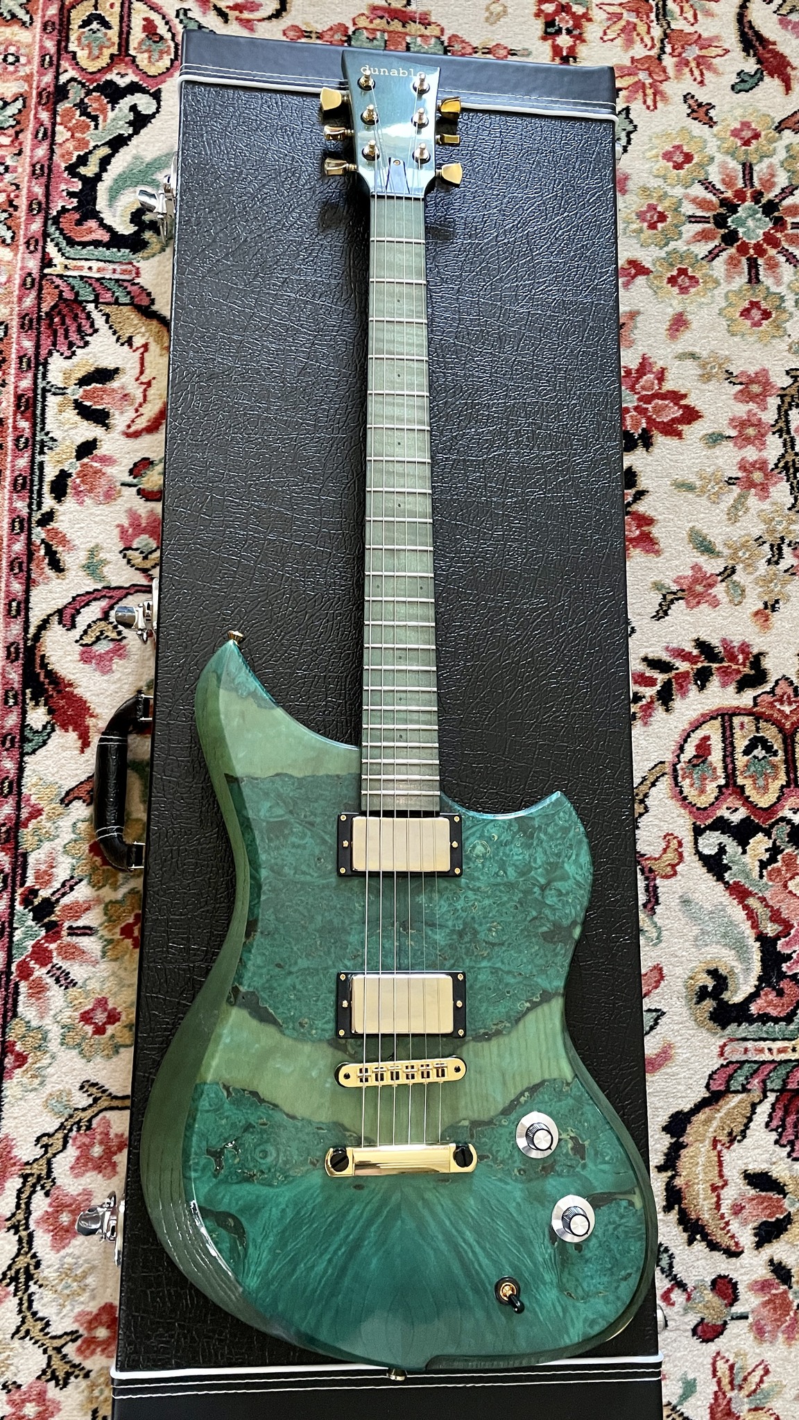Dunable Guitars Custom Yeti