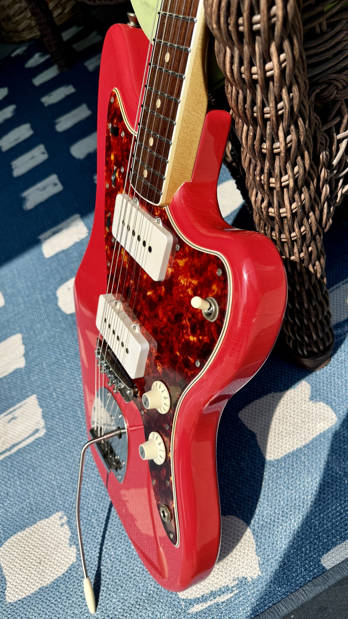 Seüf Guitars Old Hand 10 (OH-10) Offset Style - Fiesta Red