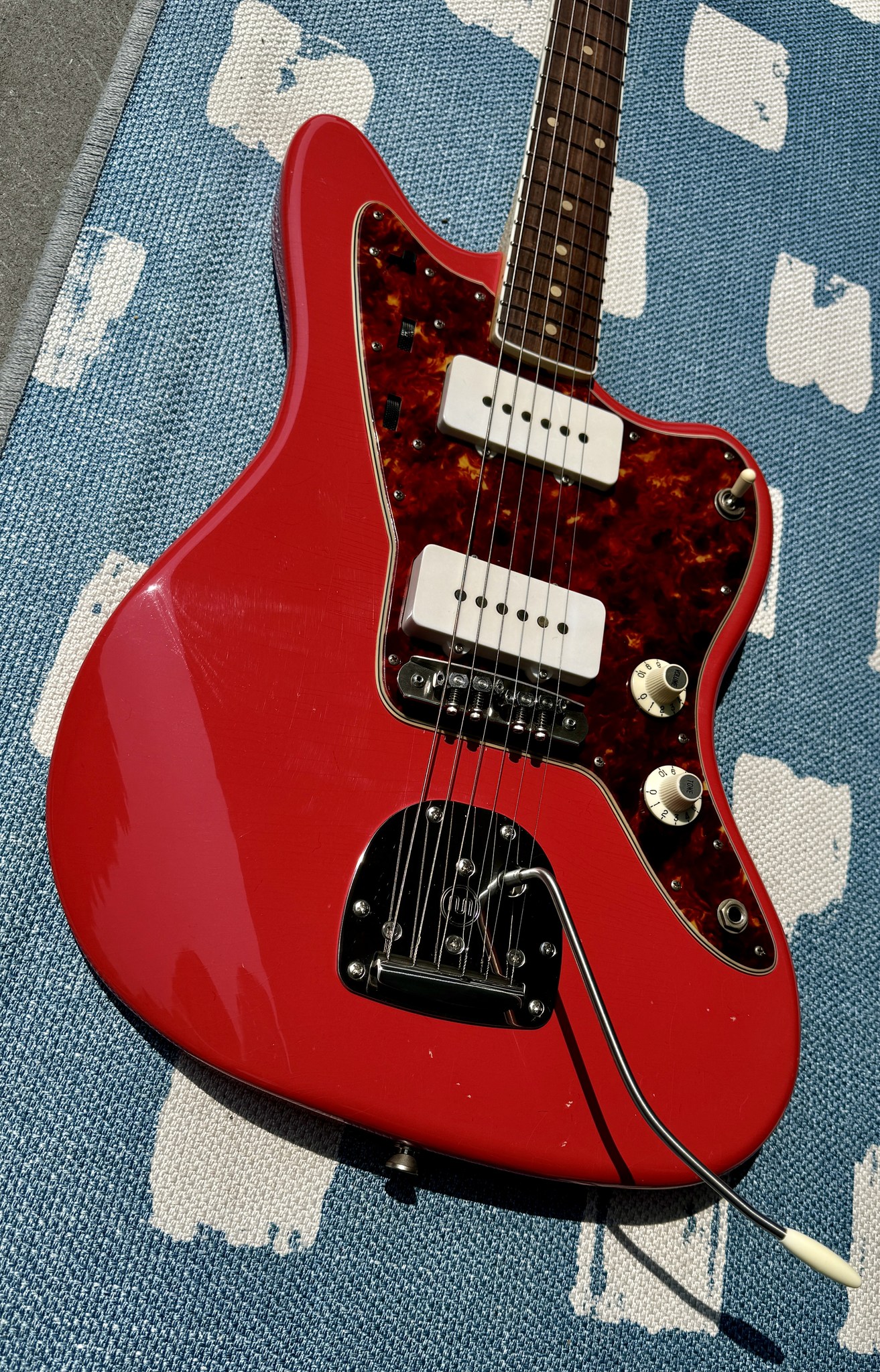 Seüf Guitars Old Hand 10 (OH-10) Offset Style - Fiesta Red