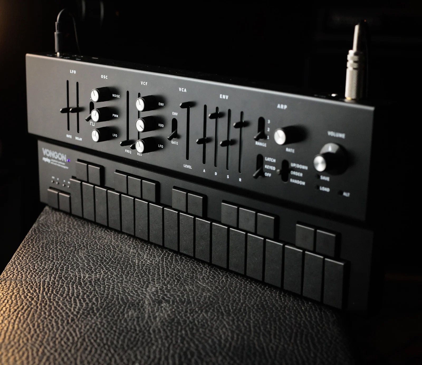 VONGON Replay polyphonic synthesizer with multi-mode arpeggiator