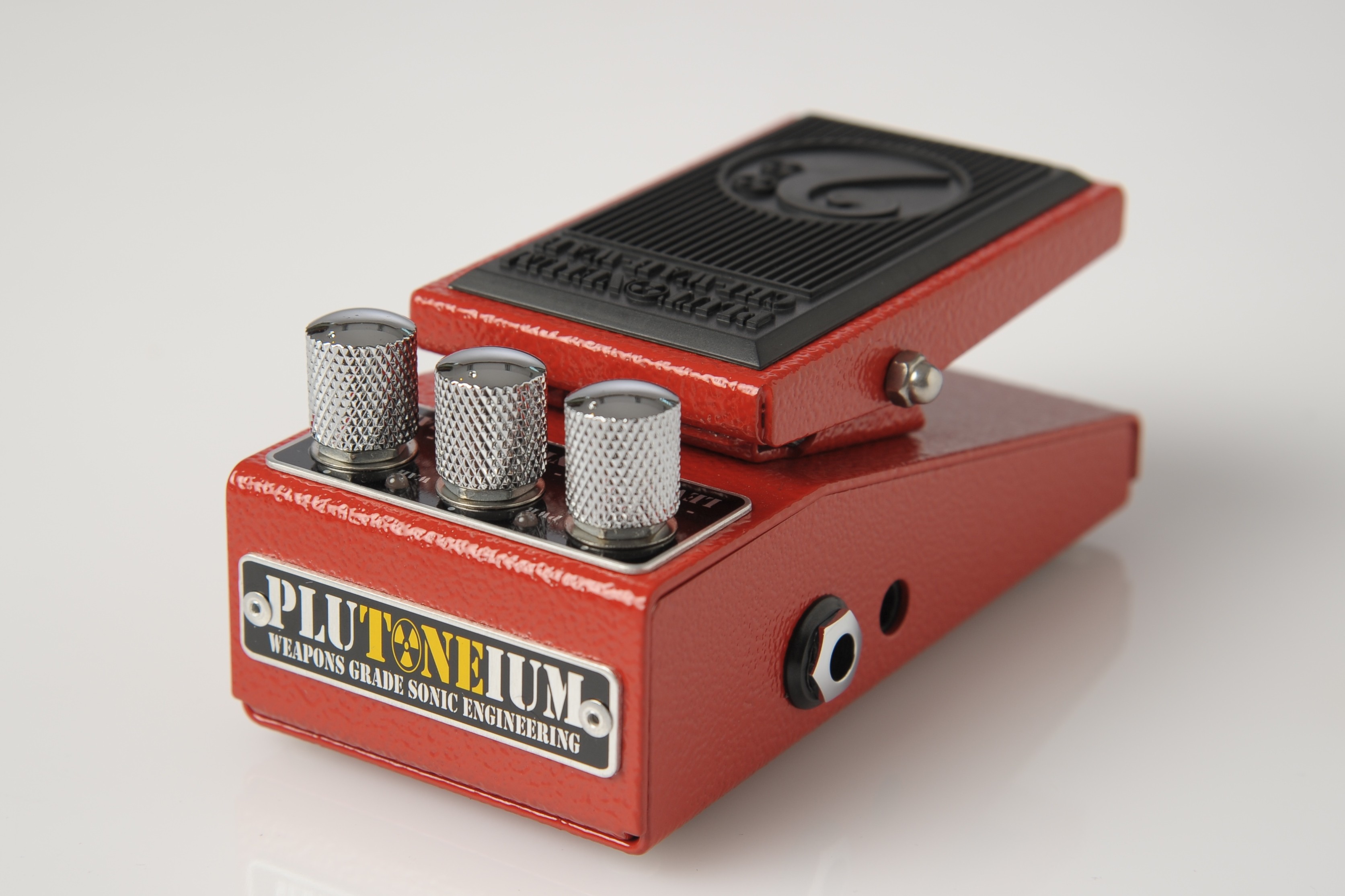 Plutoneium Chi-Wah-Wah Bass